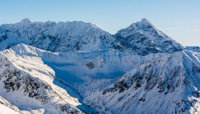 Narty, sezon zimowy, góry zimą