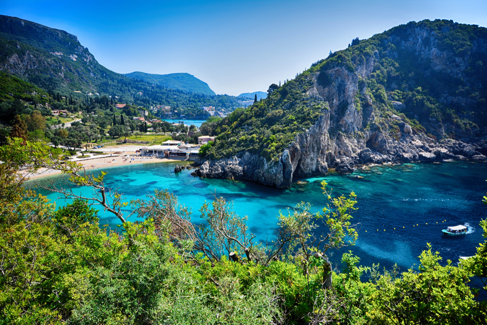 Czy do Grecji potrzebny jest paszport w 2025 roku? Wyjaśniamy! 2 Czy do grecji potrzebny jest paszport - zatoka