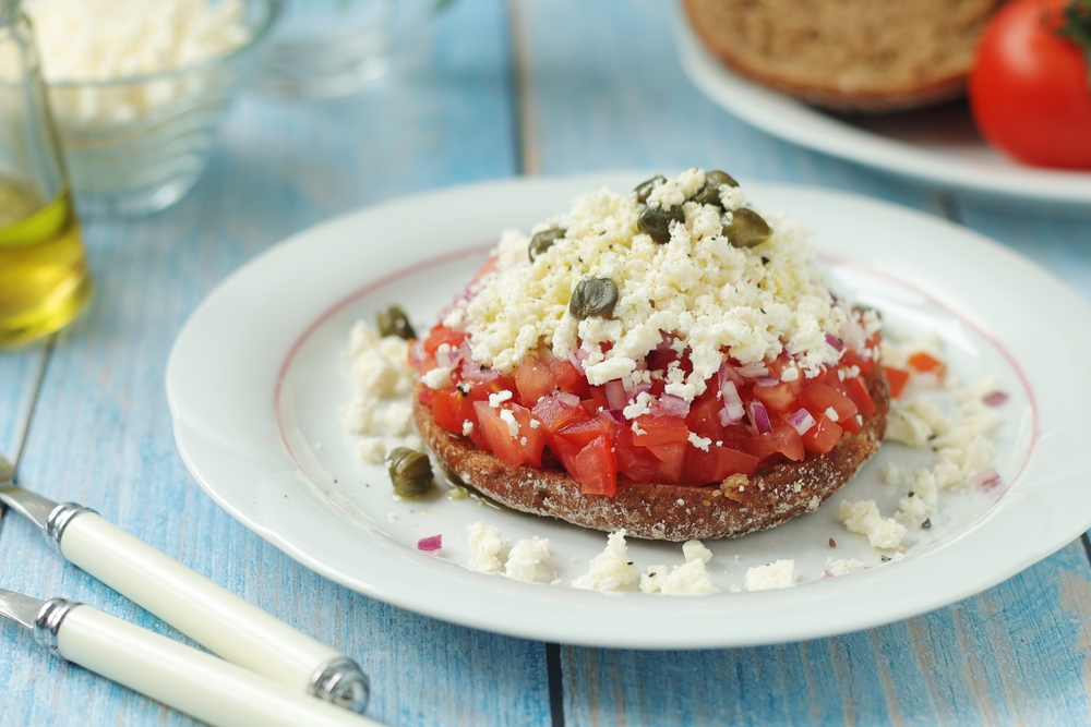 Smaki Krety to również przekąski takie jak dakos.