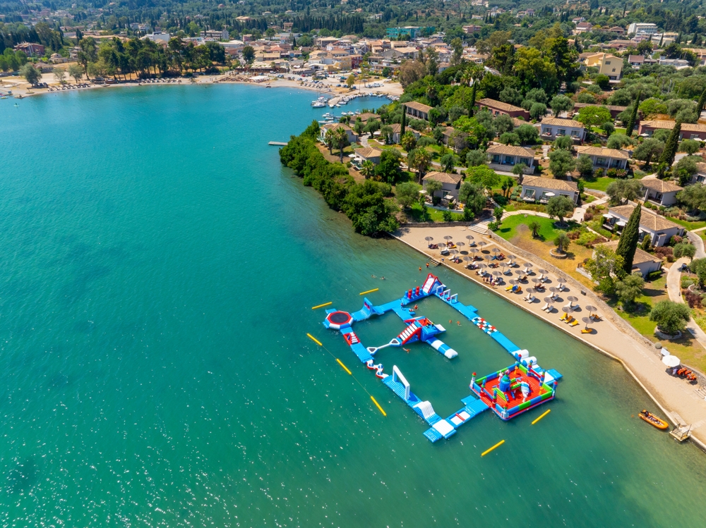 Atrakcje wodne na wyspie Korfu.