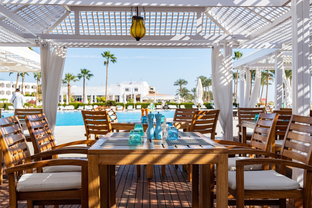 Ultra All Inclusive to opcja stworzona dla osób, dla których wakacje to czas prawdziwego luksusu.