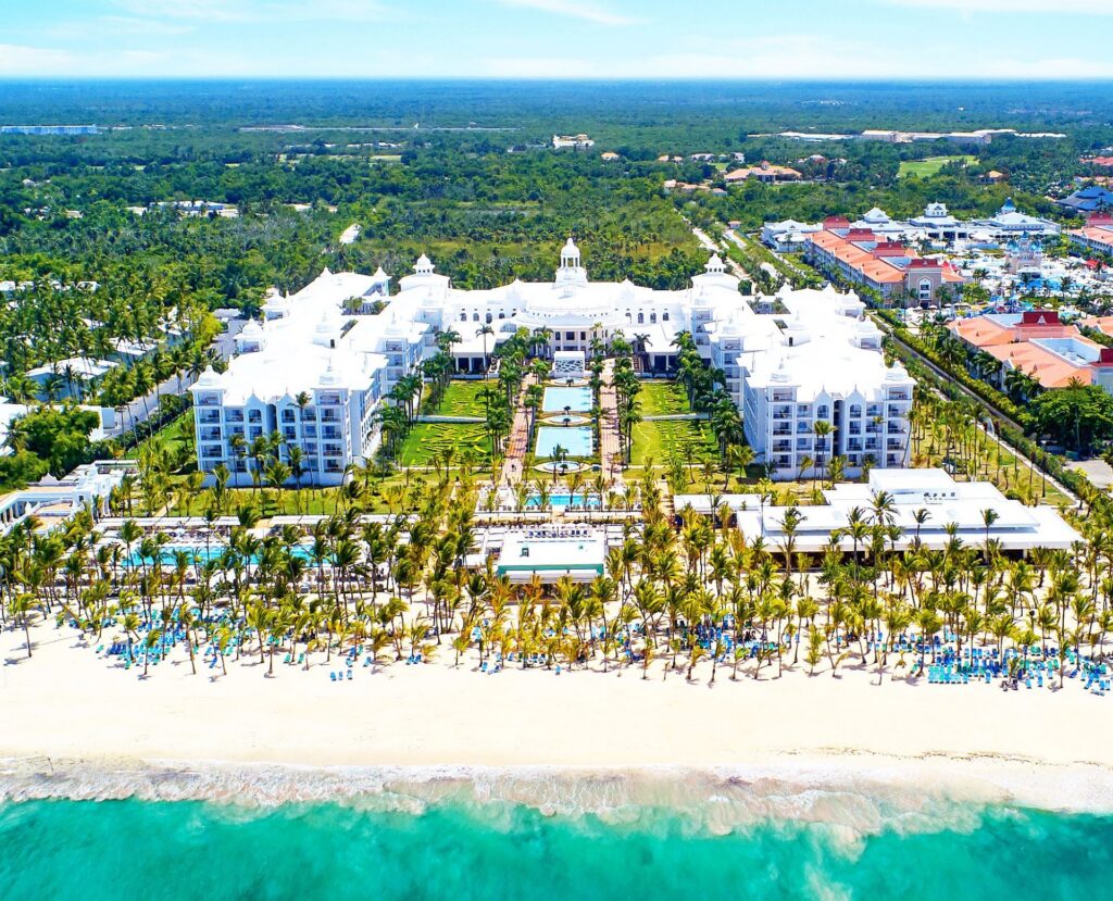 Najlepsze hotele na zimowy pobyt w Dominikanie 2 Hotel Riu Palace Punta Cana Blog | Biuro turystyczne TUI