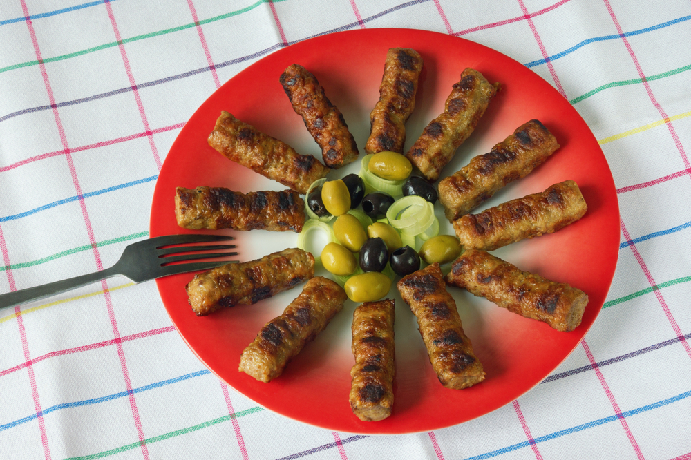 Bałkańska uczta – potrawy, których spróbujesz w sercu Bałkanów 3 kuchnia balkanska - kebapcze