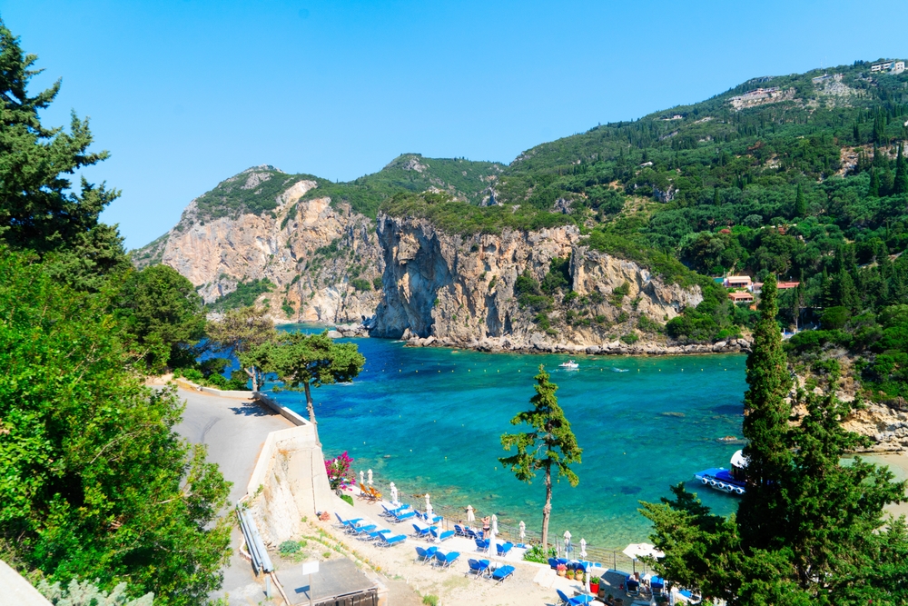 5 miejsc w Grecji, które wyglądają jak z filmu 4 Filmowe miejsca Grecka, Paleokastritsa