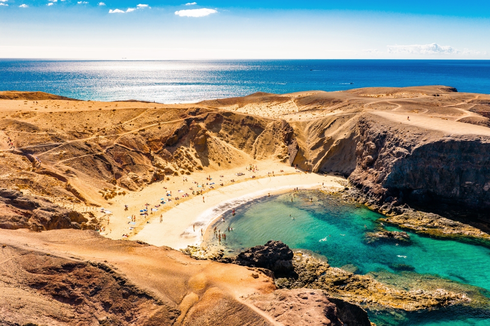 Rajska plaża na wyspie Lanzarote.