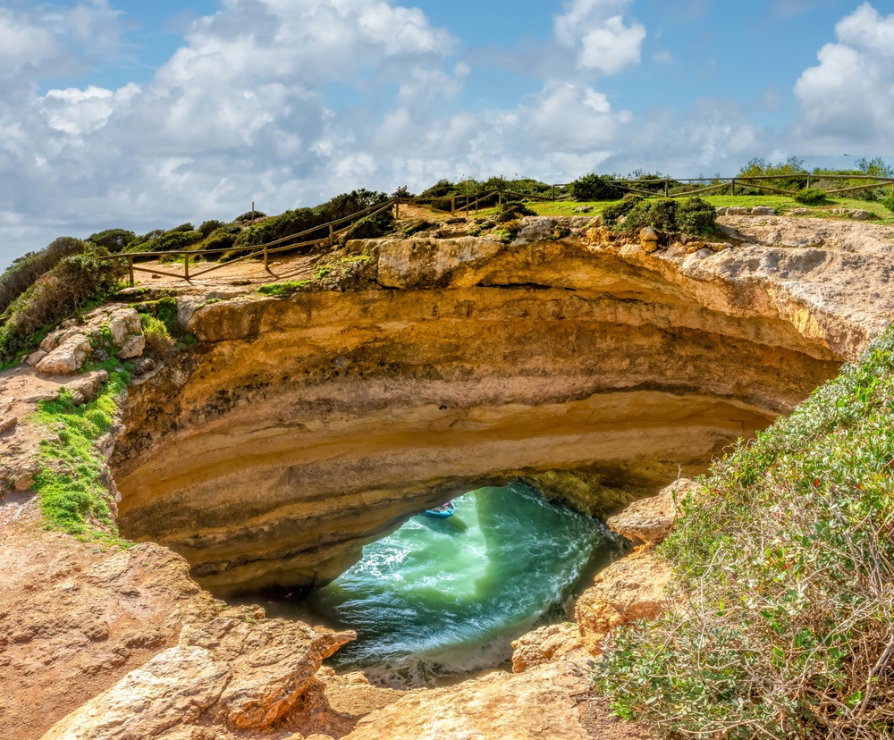 Wybrzeże Algarve – co warto zobaczyć? 6 Wybrzeże Algarve - Algar de Benagil