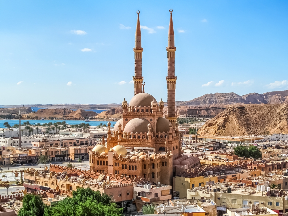 Sharm el Sheikh 2026 – plaże, nurkowanie i najlepsze atrakcje 10 Old Market orientalna atmosfera i lokalne smaki Blog | Biuro turystyczne TUI